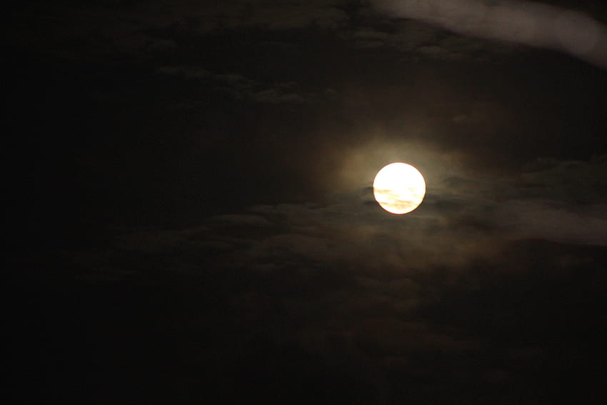 Full Aussie Moon, night, full moon, cloudy, graphy, spooky, creepy ...