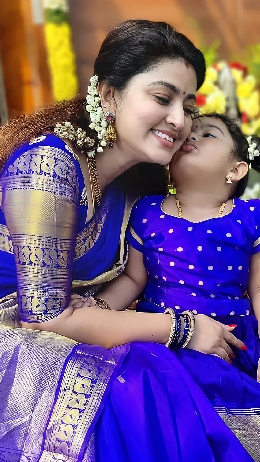 Sneha, tamil actress, daughter HD phone wallpaper