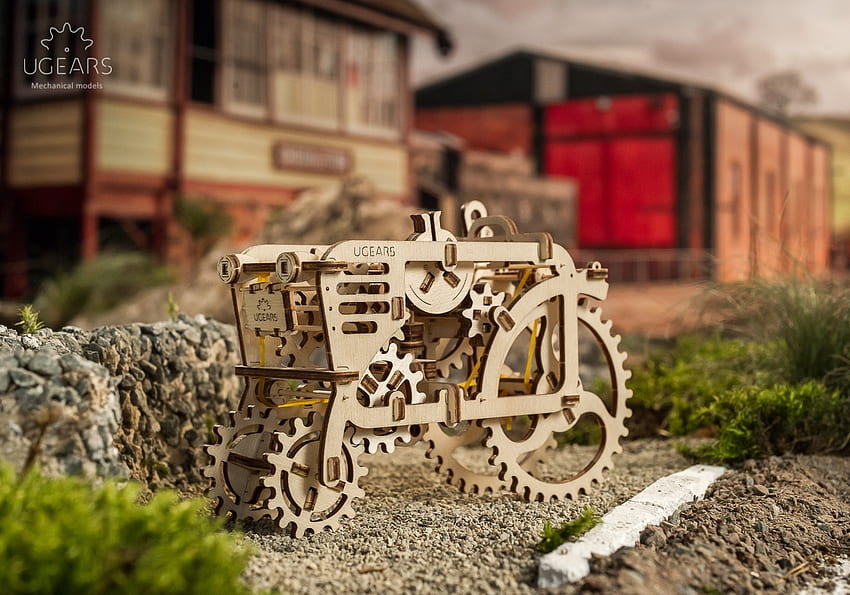 Ugears Tractor Model, games, mechanicalmodels, toys, educationalgames, ugears, gifts, puzzle, mechanicaltoys, 3dmechanicalmodels, ugearsmodels, tractor HD wallpaper