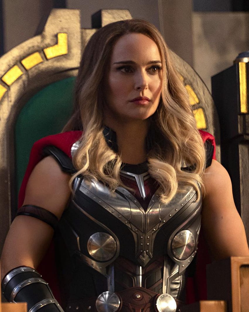 Nowy Thor 4 pokazuje razem bohaterów Natalie Portman i Tessy Thompson, kobietę Thora Tapeta na telefon HD