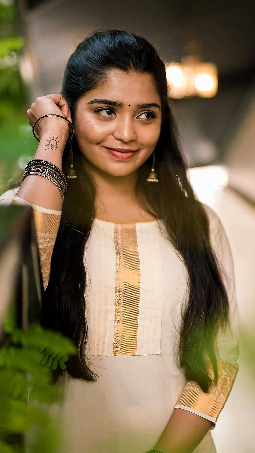 Gouri Kishan, tamilische Schauspielerin HD-Handy-Hintergrundbild