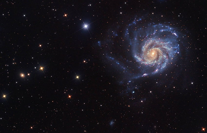 Поглед към M101, галактики, забавление, космос, готино, звезди HD тапет