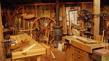 Woodworking (Mộc): Thử thách trí tưởng tượng và tạo ra những tác phẩm gỗ độc đáo tại Old Workshop Woodworking Shop. Nơi đây là nơi tuyệt vời cho những tay thợ mộc đam mê và tìm kiếm cơ hội để trổ tài tạo ra những sản phẩm gỗ tuyệt đẹp.