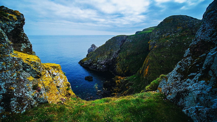 The coastline of St. Abb's Head St. Abb's, Scotland, UK, coats, sea, clouds, sky, rocks HD wallpaper