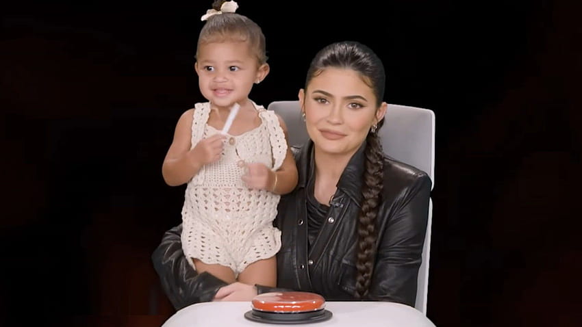 Stormi Webster Reveals Which Parent Loves Her Most - Kylie Jenner HD wallpaper