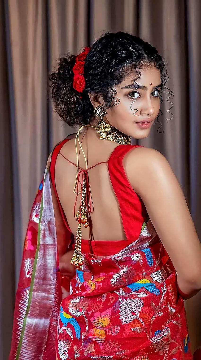 Anupama parmeshwaran, anupama, actriz malayalam, belleza sari fondo de pantalla del teléfono