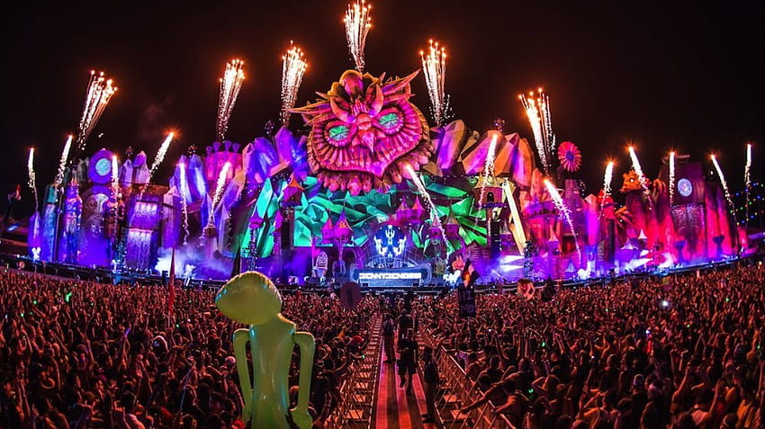 EDC Las Vegas Debuts A New Look with Surprise Sets Galore on Scorcher First Day HD wallpaper