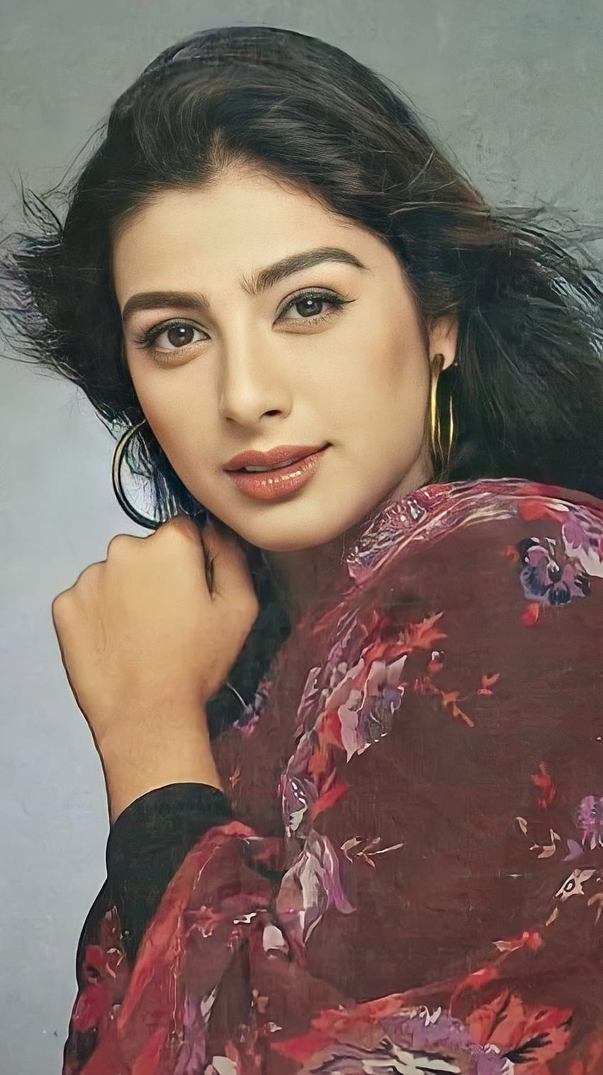 Tabu, attrice di Bollywood, bellezza sari, vintage Sfondo del telefono HD