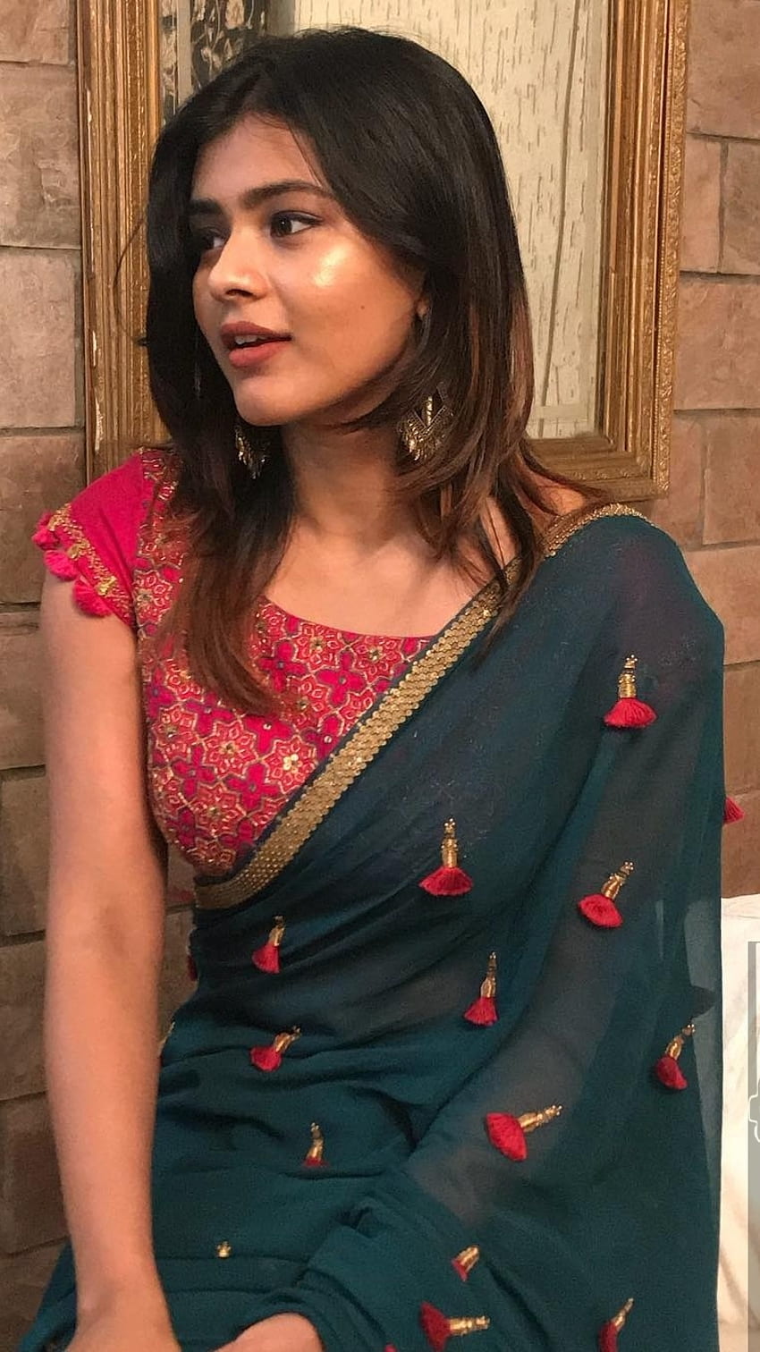 Hebah Patel, schöne Schauspielerin HD-Handy-Hintergrundbild