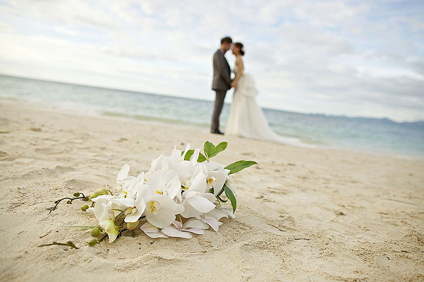 marriage lovers Beach Bouquets Sand flower HD wallpaper