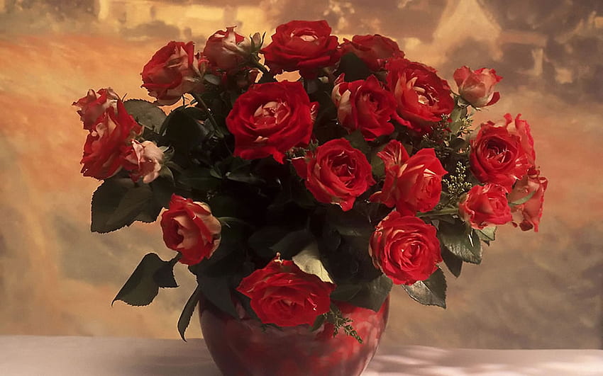 Czerwone róże dla Gayatri, wazon, kwiaty, aranżacja, czerwień Tapeta HD