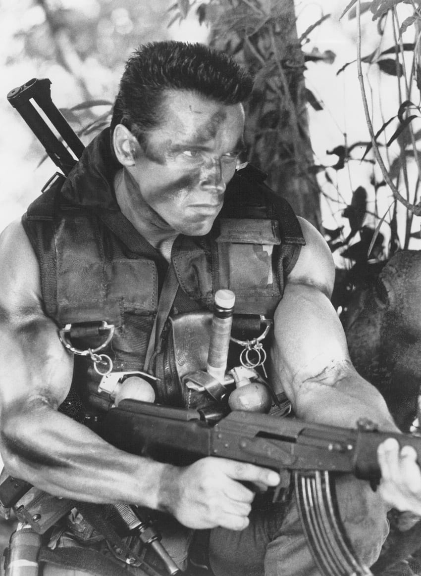 Commando - Arnold Schwarzenegger Commando Beach - & Background , Para Commandos HD phone wallpaper
