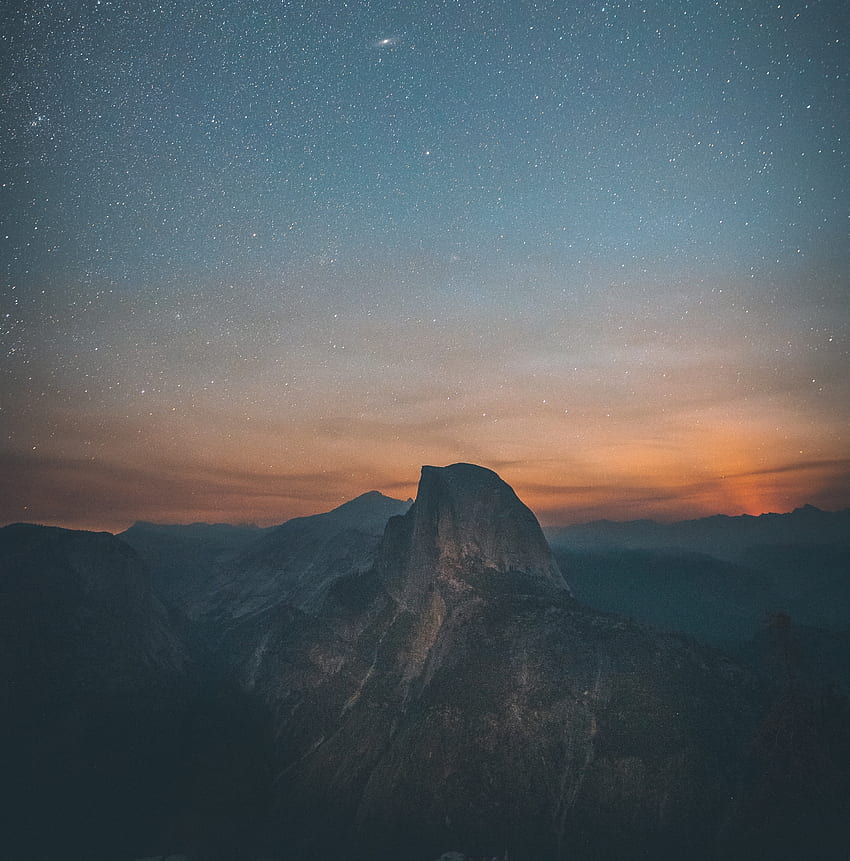 Half Dome, долината Йосемити, звездна нощ, небе HD тапет за телефон