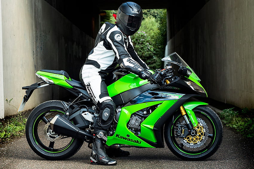 Green Ninja Zx10r with Rider > 9 . Kawasaki ninja, Super bikes, Kawasaki HD wallpaper