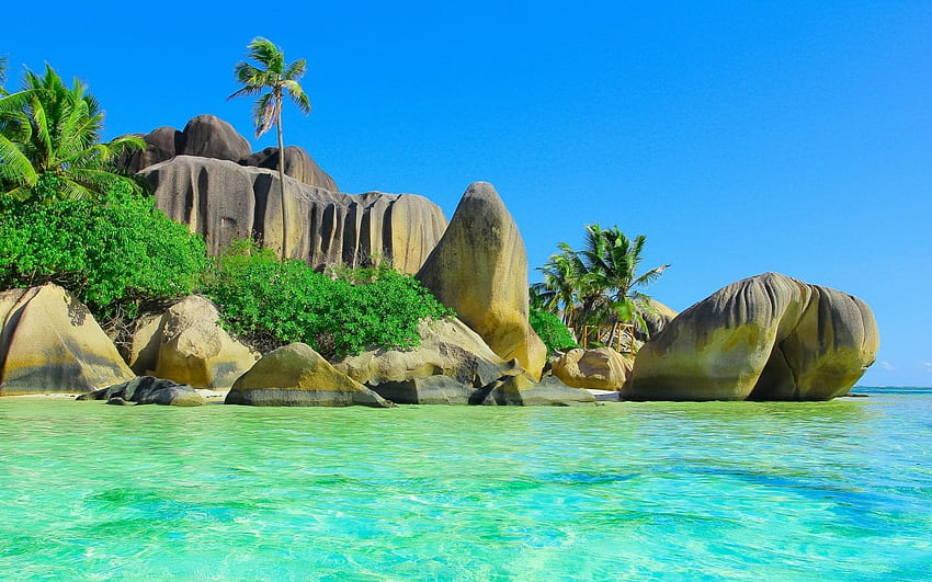 열대 섬의 거대한 매끄러운 돌과 아름다운 열대 섬 HD 월페이퍼