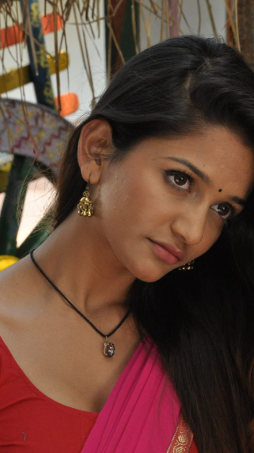 Anaika soti, satya 2, telugu actress HD phone wallpaper