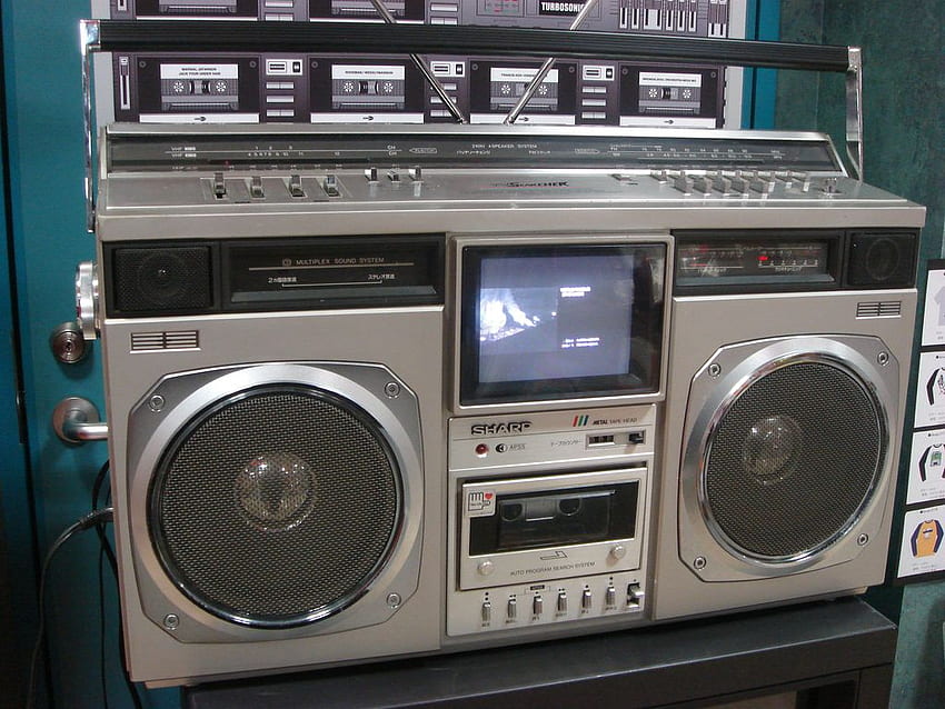 History's Dumpster: Classic Ghetto Blasters of The '80s, 80s Boombox HD wallpaper