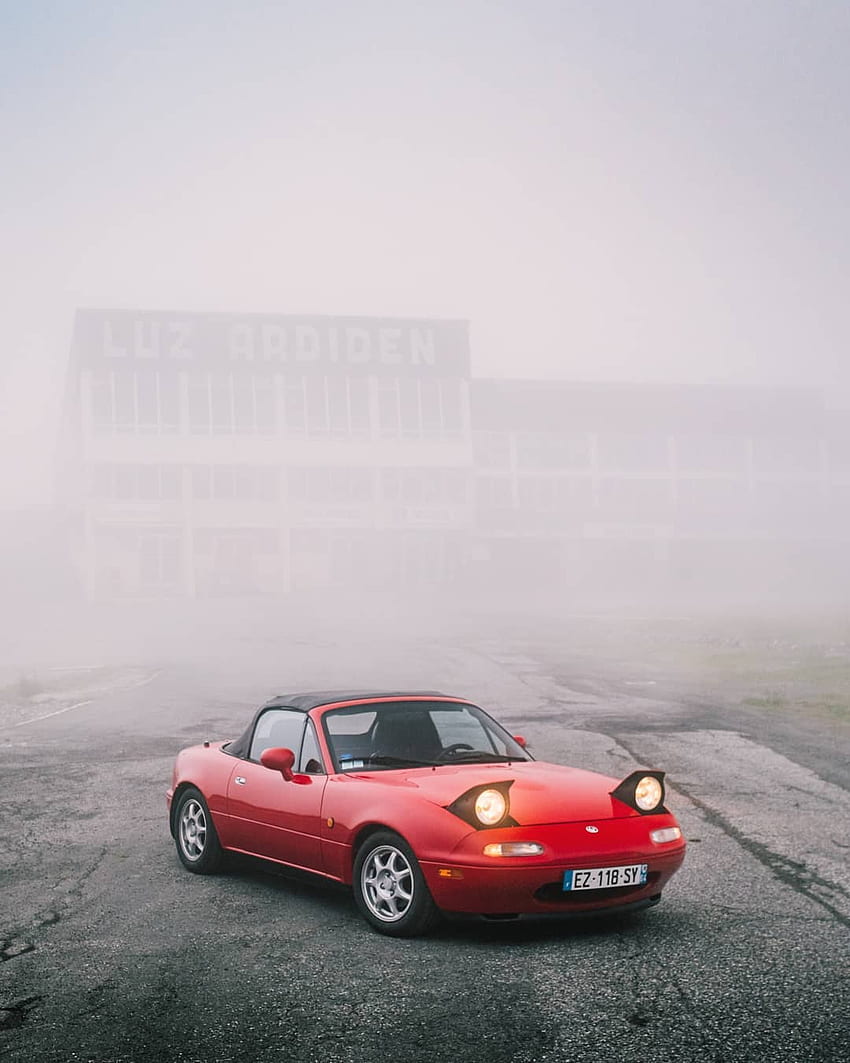 Mazda The Mazda MX 5 MIATA Is The Best Selling Two Seater Sports Car In The World. Do You Have One? HD phone wallpaper