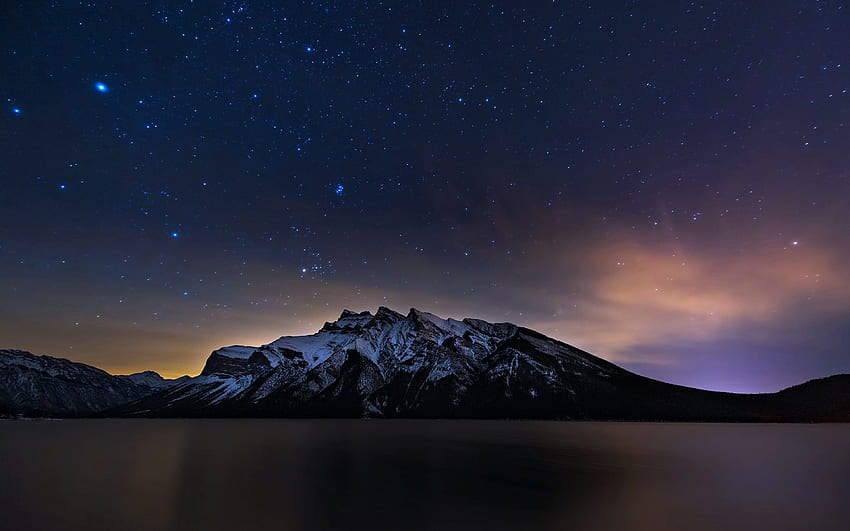 Banff alberta kanada göller dağlar gece yıldızlar manzaralar bulutlar gökyüzü kar. HD duvar kağıdı