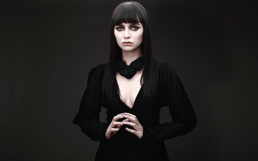 Schwarzes Kleid, Birce Akalay, wunderschön HD-Hintergrundbild