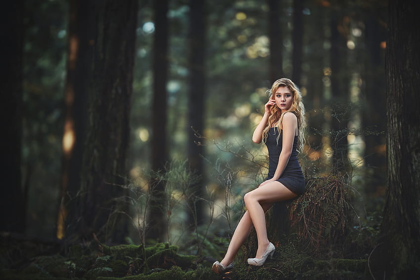森の中のモデル、モデル、森、ドレス、ブロンド 高画質の壁紙