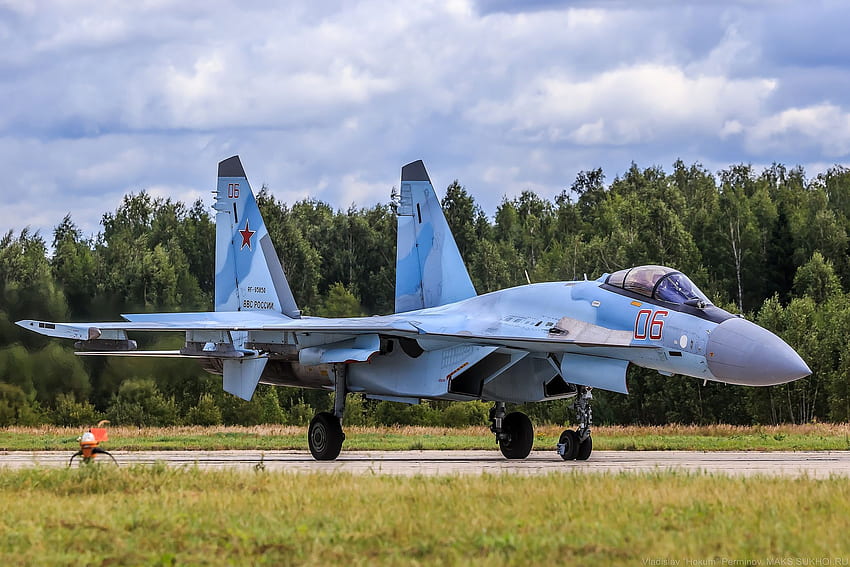 Russische Luftwaffe, Sukhoi Su 35, Kampfflugzeuge / und mobiler Hintergrund HD-Hintergrundbild