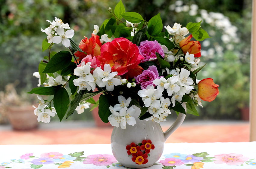 Blumen, Rosen, Blätter, Zweige, Blumenstrauß, Krug, Tisch, Jasmin HD-Hintergrundbild