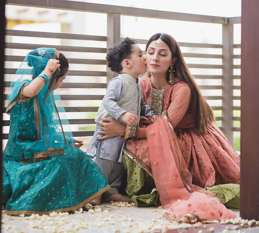 Ayeza Khan & Danish Taimoor's Beautiful Clicks on Eid with Family HD wallpaper
