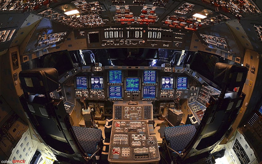 La NASA apaga su último transbordador espacial, la cabina del transbordador espacial fondo de pantalla