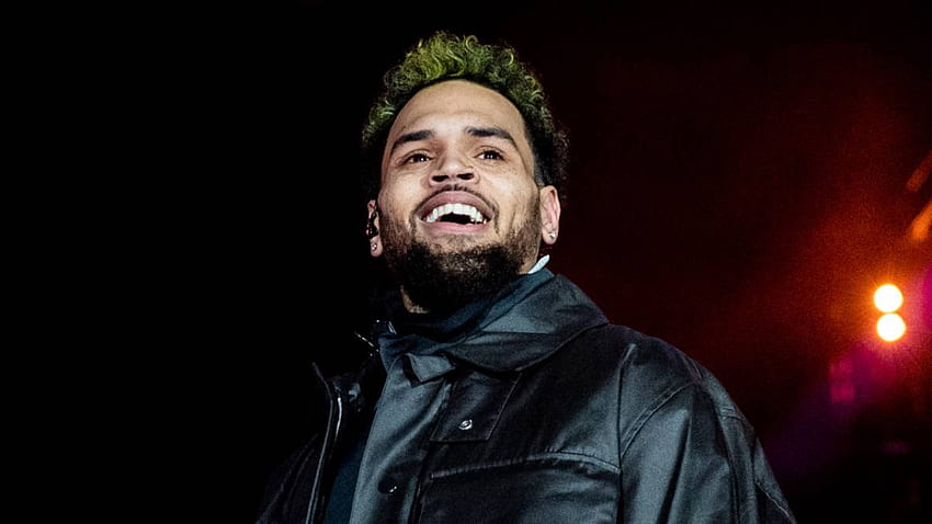 Chris Brown przygotowuje album „Breezy” do wydania latem 2022 roku Tapeta HD