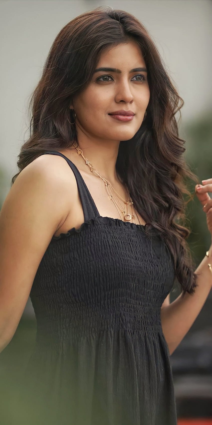 Amritha aiyer HD wallpapers