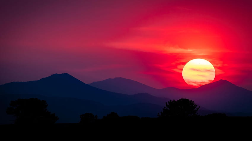 Smokey Sunset Over the Colorado Rockies, les montagnes, les États-Unis, les nuages, les couleurs, le paysage, le ciel, le soleil Fond d'écran HD