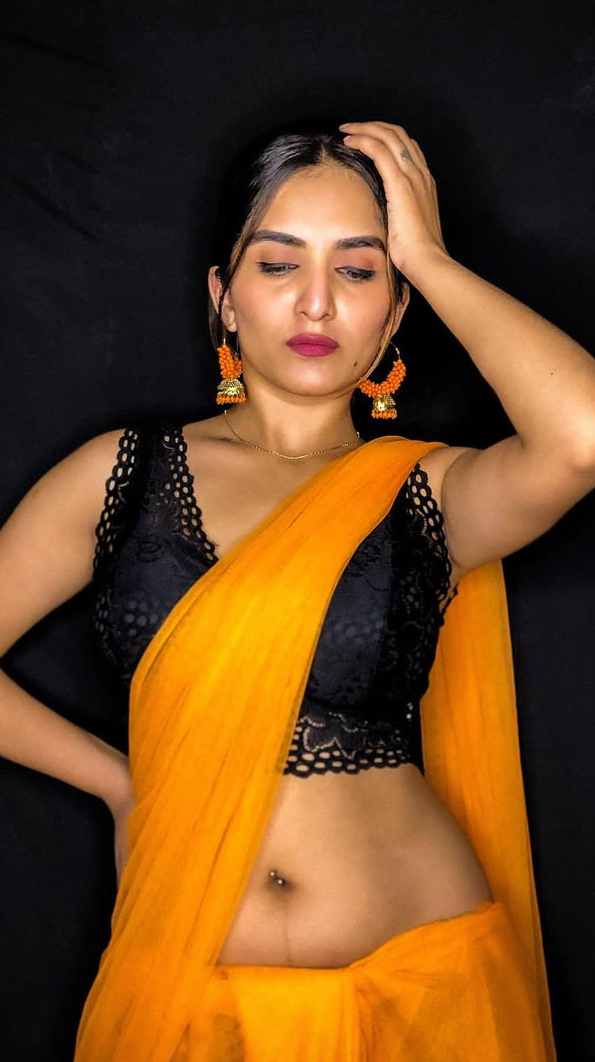 Trishaa kamlakar, modelka, miłośniczka sari, pokaz pępka Tapeta na telefon HD