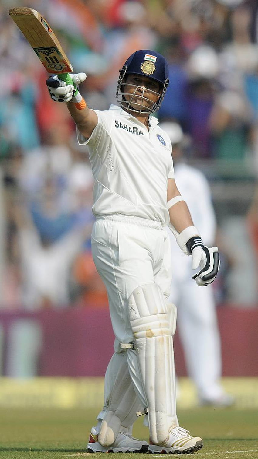 Beautiful Sachin Tendulkar Giving Kiss To Helmet For Putting Century In One  Day Cute Pose Background