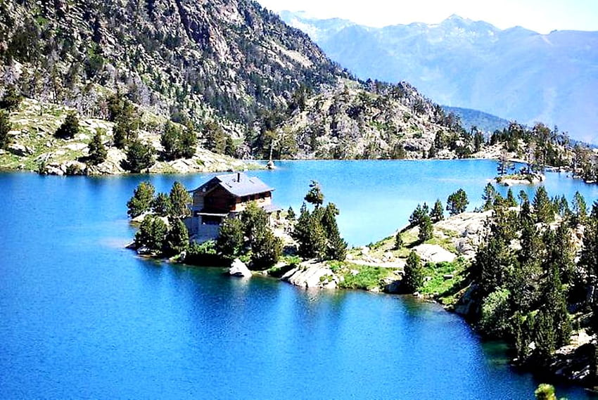 Vue magnifique des Pyrénées, les montagnes des Pyrénées, détente, beau, merveilleux, air pur, lac, paysage, loisirs, vue, nature, chalet, eau Fond d'écran HD