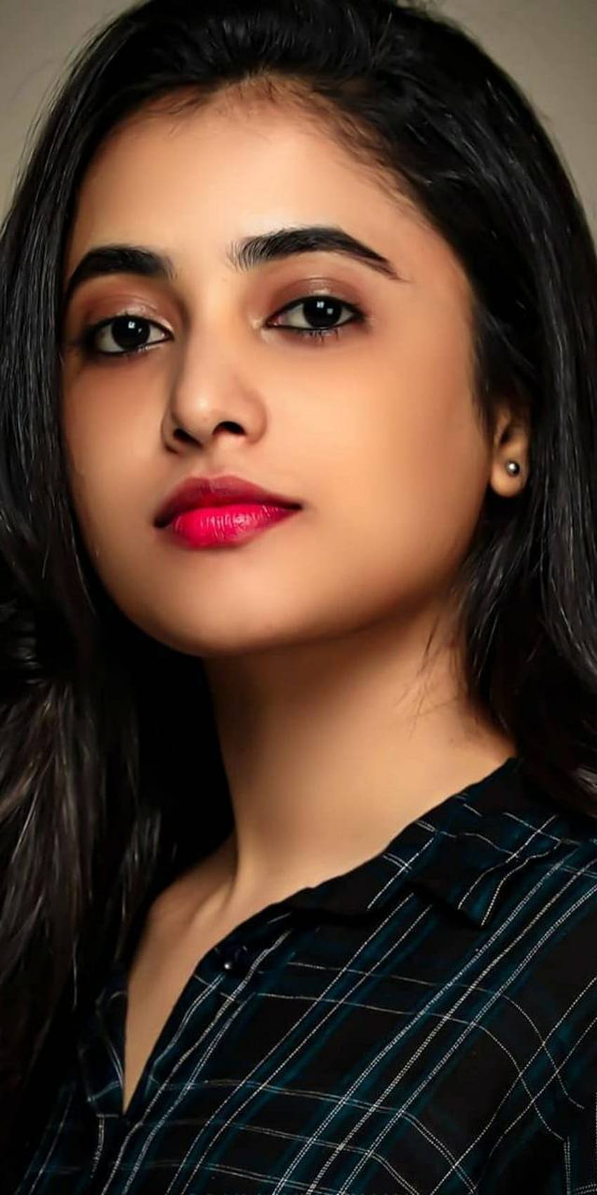 Priyanka arul Mohan by HD phone wallpaper