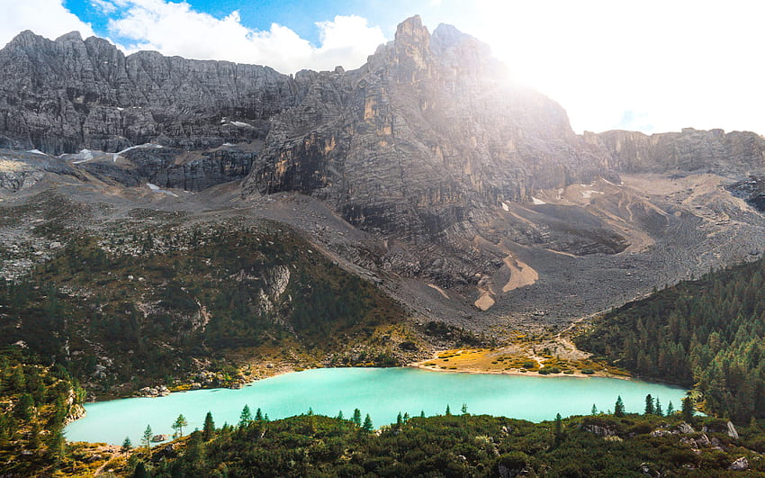 Lake Sorapis, Italy, sky, mountains, alps, sun, forest HD wallpaper