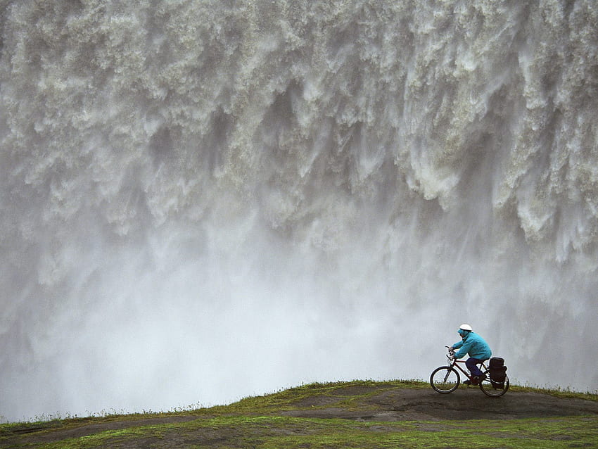 passeio enevoado, bicicleta, cachoeira, passeio, emocionante, esporte, perigoso papel de parede HD