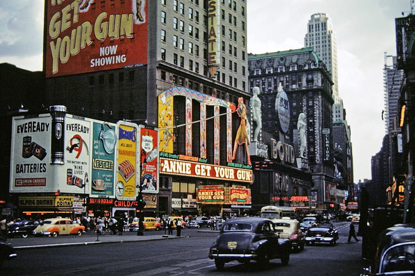 Broadway di giorno: 1950. Shorty, città degli anni '50 Sfondo HD