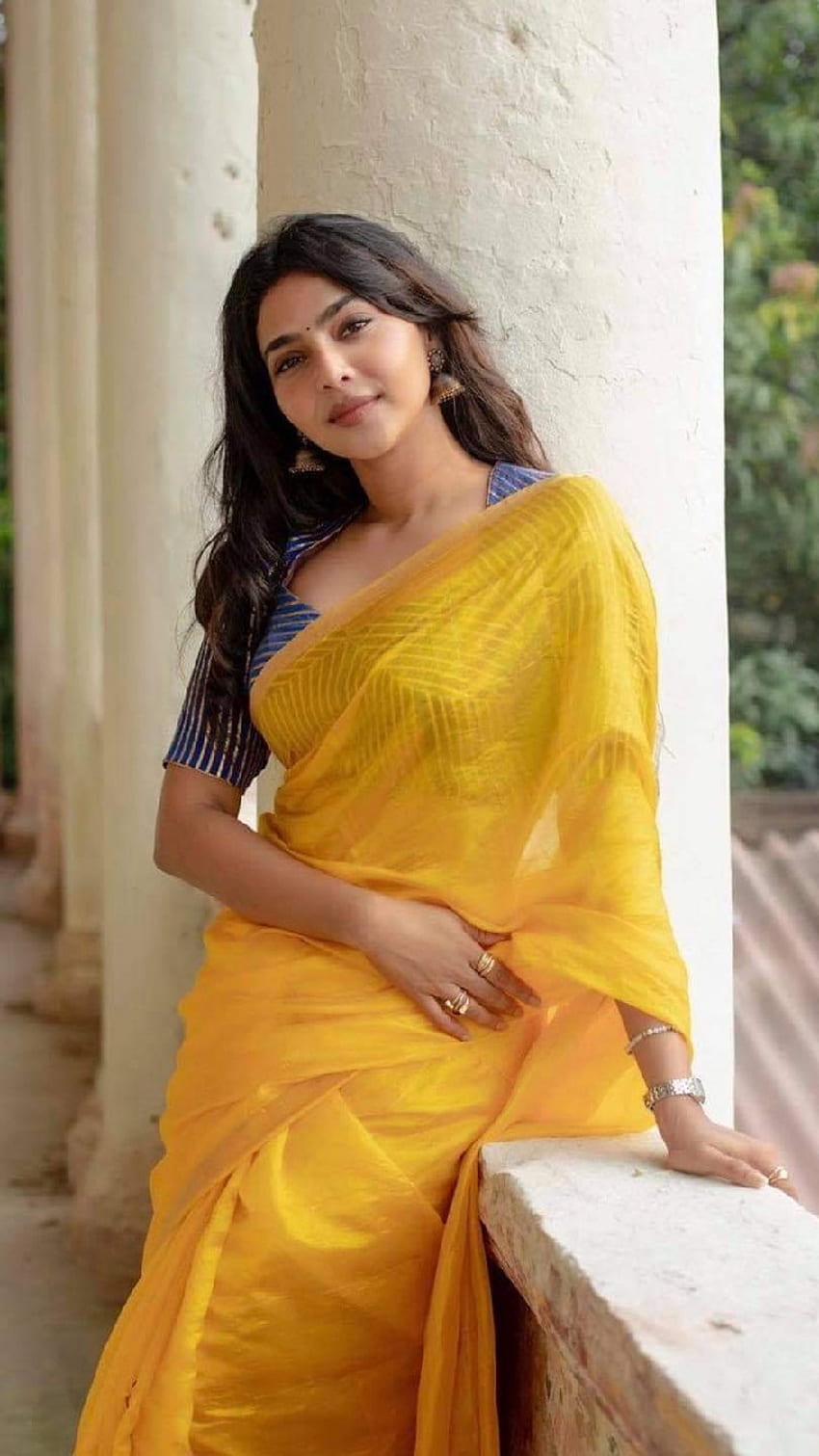 Aishwarya Lekshmi 66, Aishwarya Lekshmi, aktris, Sarı elbise, mallu HD telefon duvar kağıdı