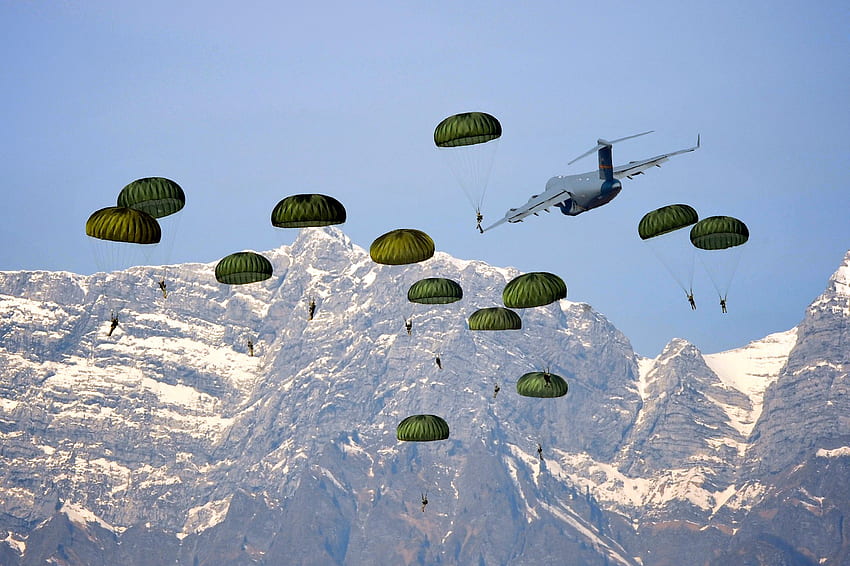 Paratrooper Background. WW2 Paratrooper , Paratrooper and WWII Paratrooper  HD wallpaper