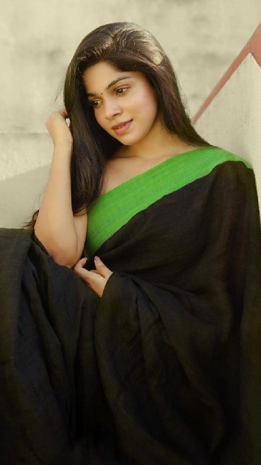 Divya Bharathi, Beauty, actress HD phone wallpaper