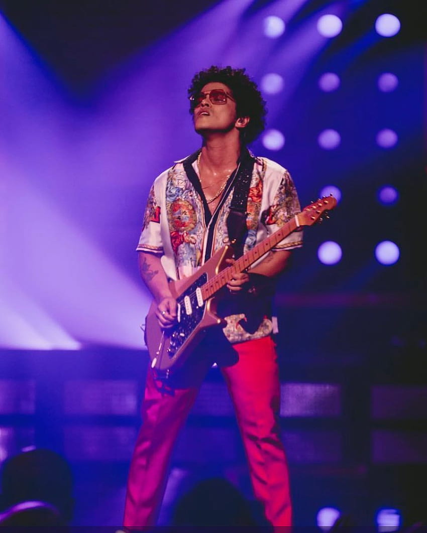 Promo for Bruno Mars: 2 Magic Live At The Apollo. The special airs on ...