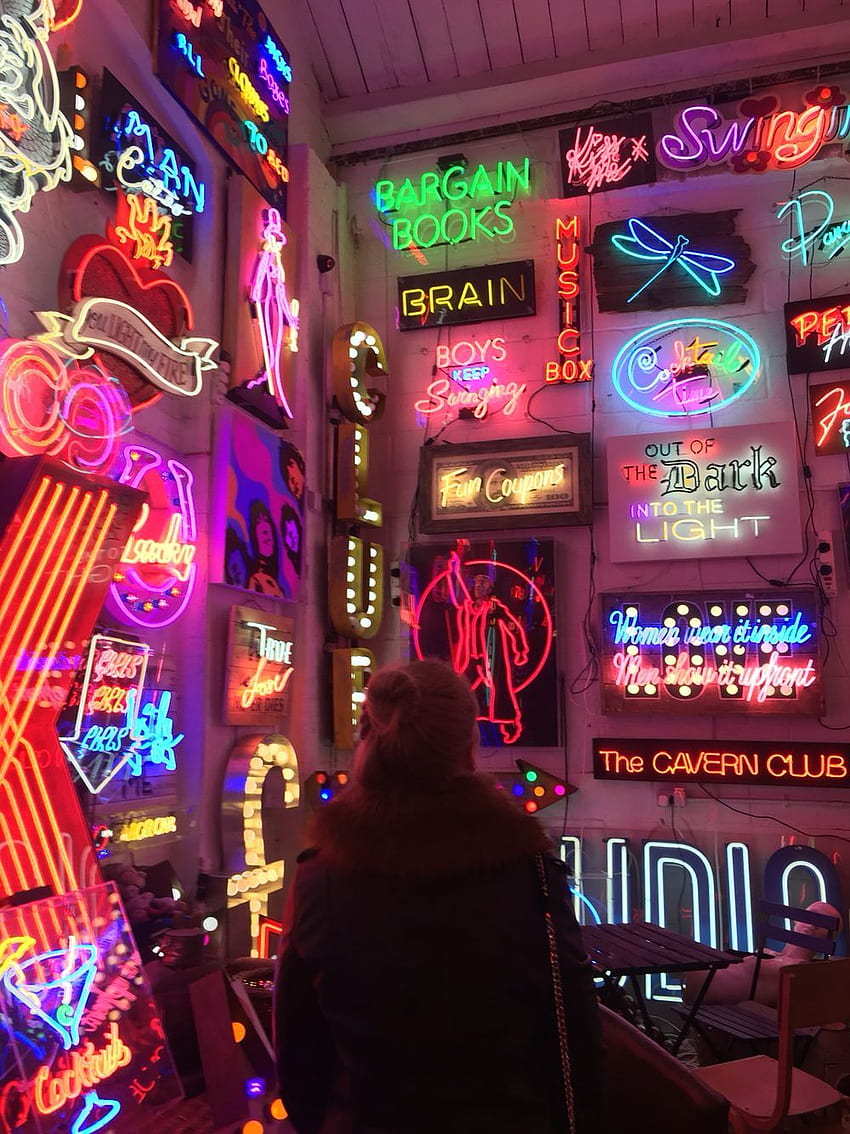 Gods Own Junkyard, Walthamstow London. The Most Amazing Neon Heaven You Will Ever See! By Louise Moe Dean. Neon Decor, Neon, Neon Lights For Rooms HD phone wallpaper