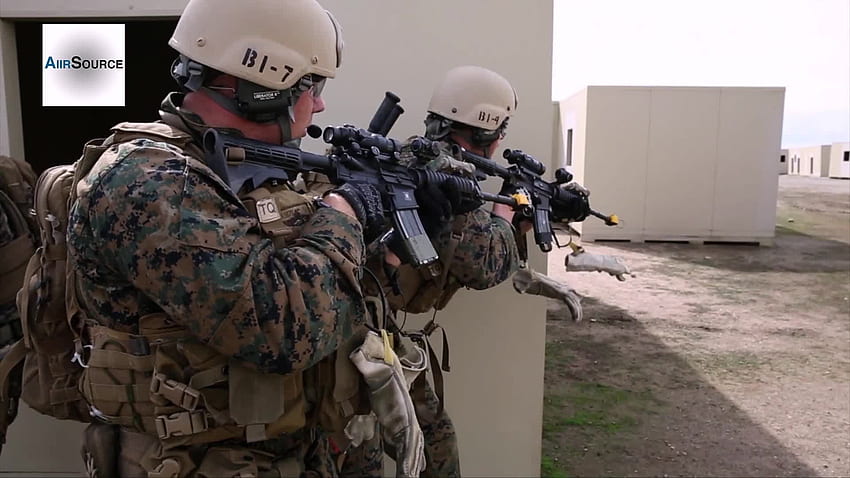 JGSDF, 1st Recon Marines Conduct Raid Training HD wallpaper