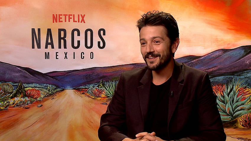 Diego Luna on Narcos: Mexico and Not Playing, Narcos: México HD wallpaper