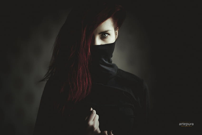 Frauen, Rotschopf, haselnussbraune Augen, Maske, Porträt, schwarze Kleidung, schwarz HD-Hintergrundbild