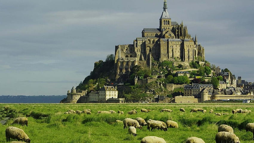 One of such creations that are manmade yet totally outstanding is Mont St. Michel of Europe. This setting is present on the borderline that is present ... HD wallpaper