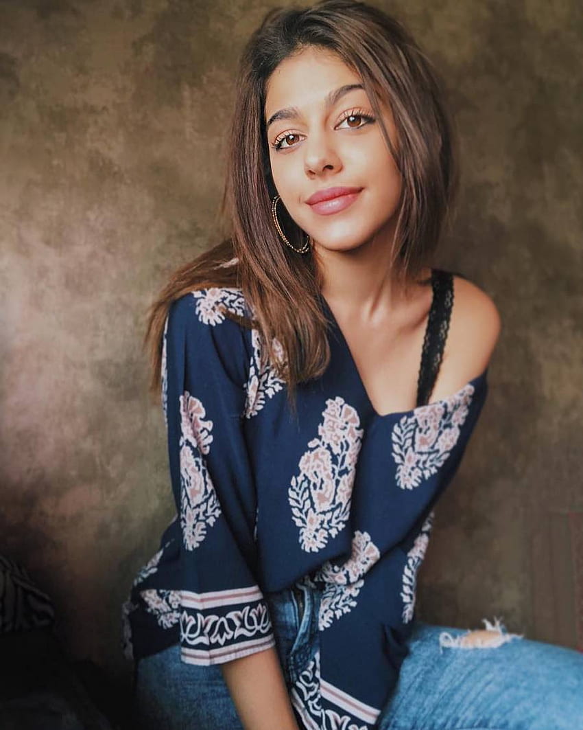 Aalia Ebrahim and 32 Best graphs from Instagram HD phone wallpaper