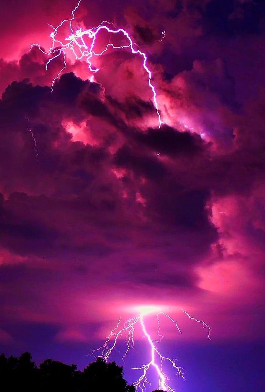 Błyskawica graficzna, piękna przyroda, ładna, fioletowa burza z piorunami Tapeta na telefon HD